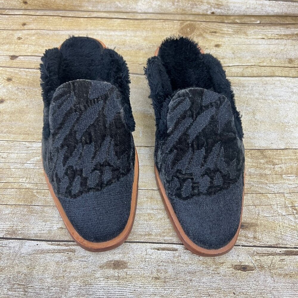 Free People Mules Butterfly Effect Faux Fur Fabric Black Size 36 w/Box US 5.5